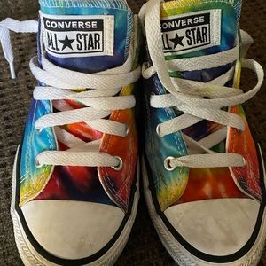 Converse All-Star girls sz 2 -used